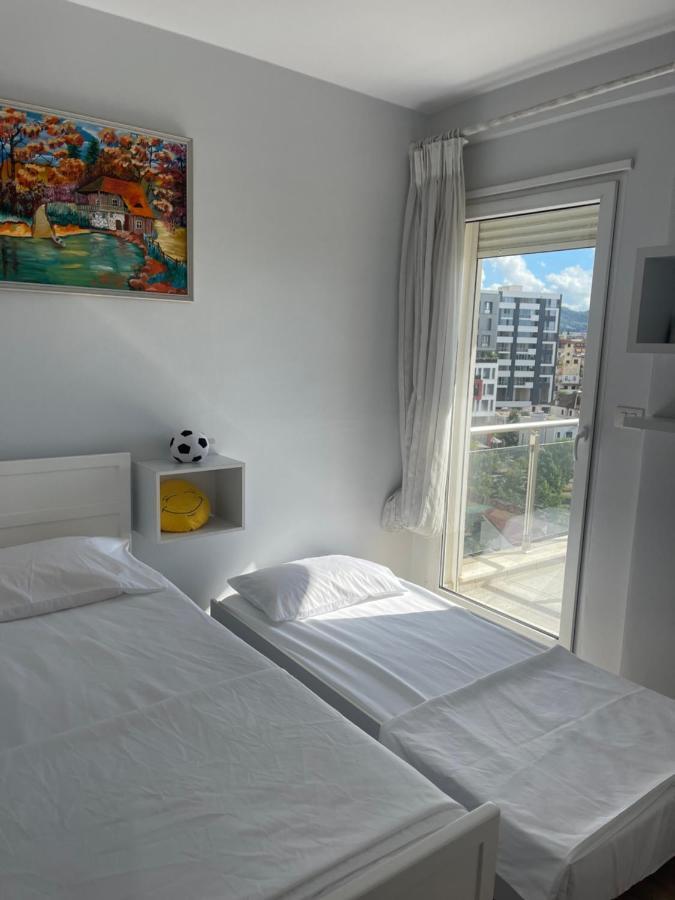 Anna's 2 Apartment Tirana